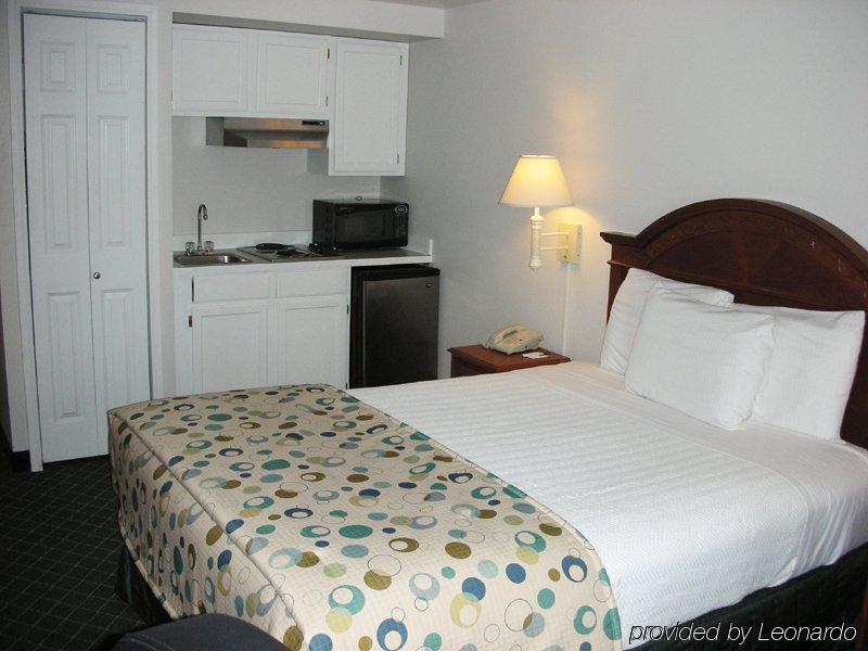Baymont Inn & Suites By Wyndham Bellingham Room photo